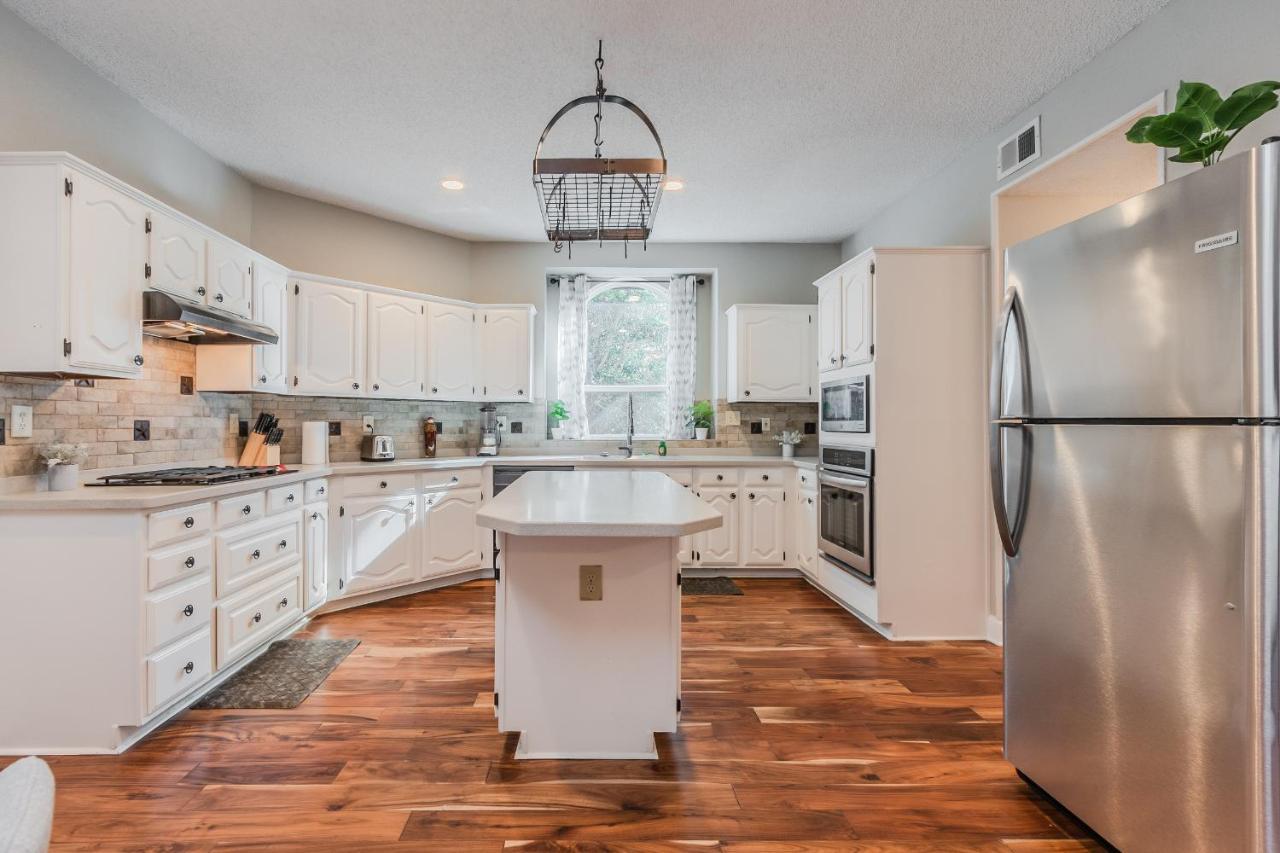 * *Astounding House **Perfect For Family And Friends , Pool , Hot Tub, & Game Room Allen Exterior foto