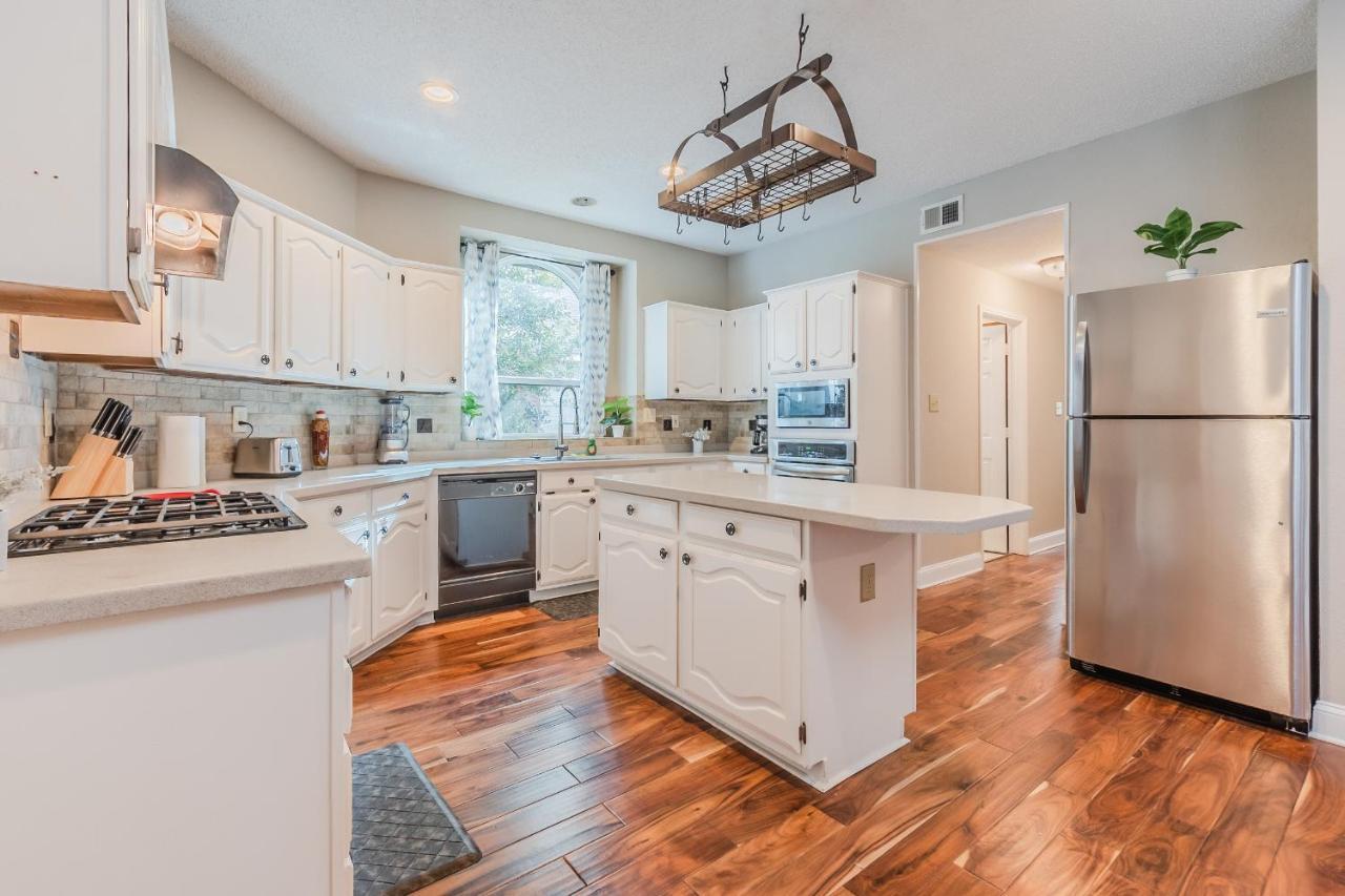 * *Astounding House **Perfect For Family And Friends , Pool , Hot Tub, & Game Room Allen Exterior foto