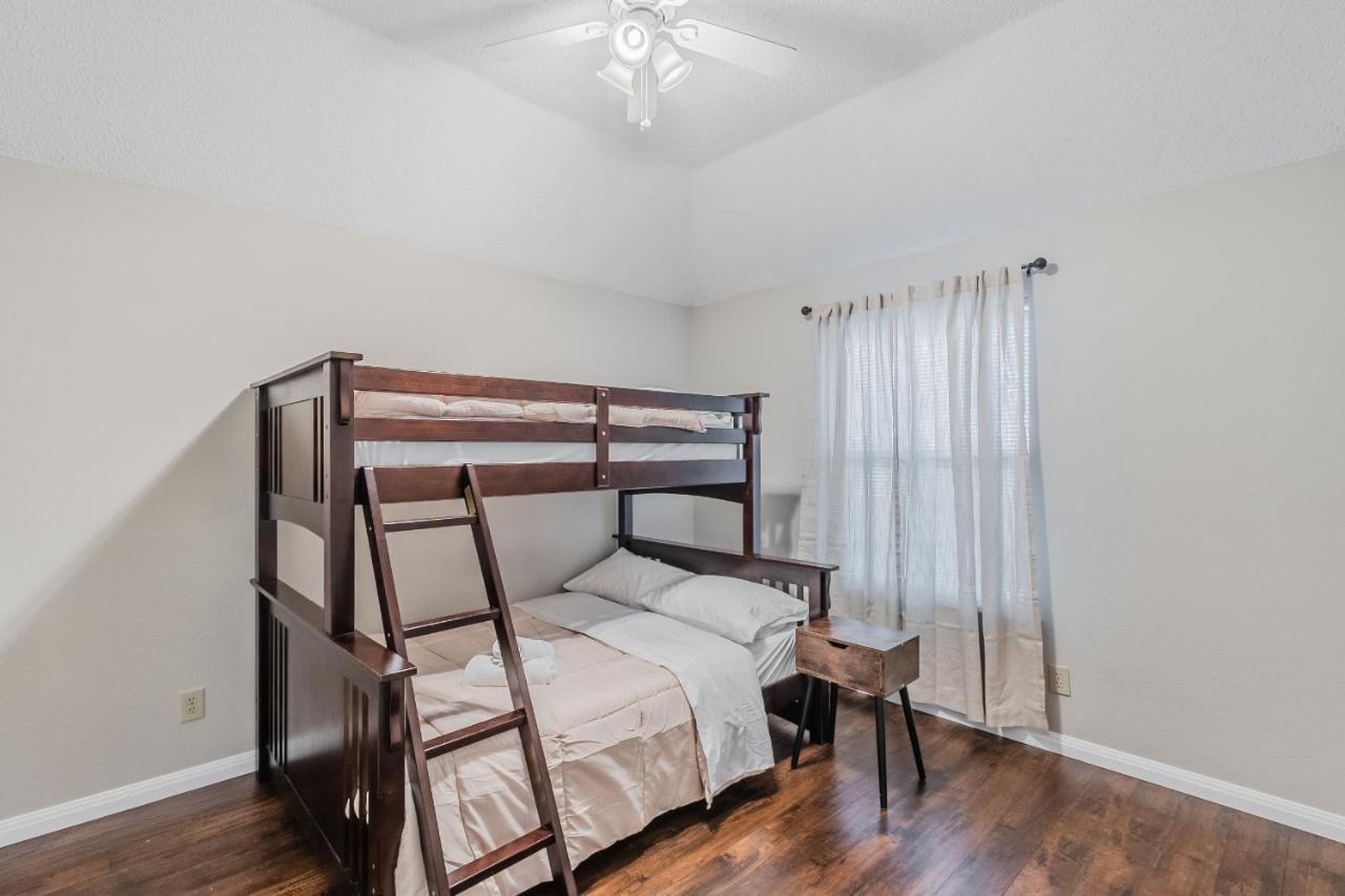 * *Astounding House **Perfect For Family And Friends , Pool , Hot Tub, & Game Room Allen Exterior foto